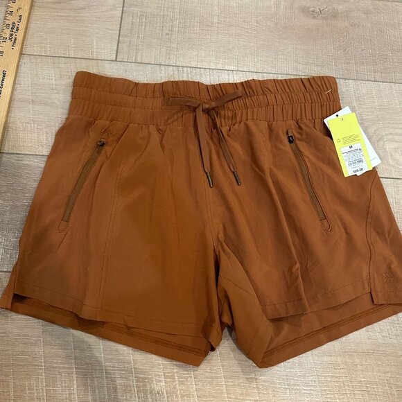 ALL IN MOTION WOMENS CHESTNUT BROWN ATHLETIC SHORTS NEW MEDIUM - Picture 1 of 9
